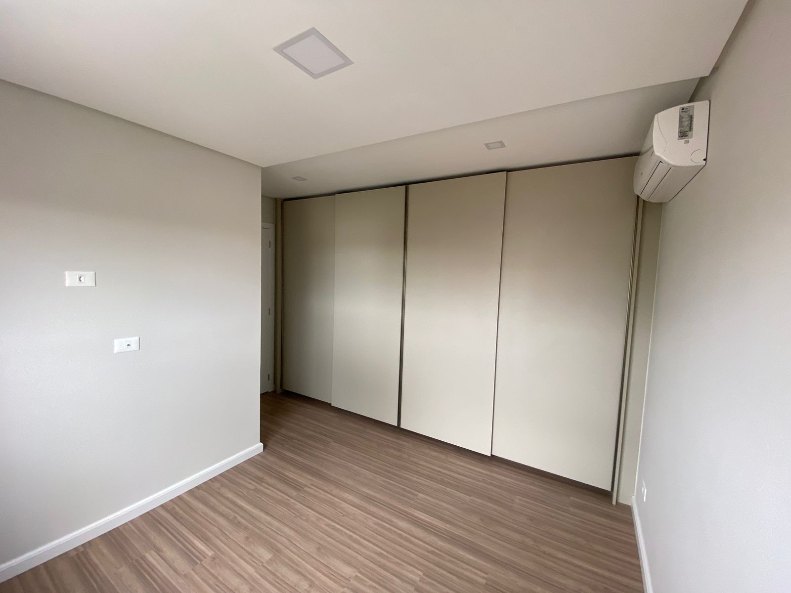 foto do anúncio Excelente apartamento próximo ao colégio Marista e Avenida Maringá